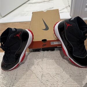 2019 BRED Retro Jordan Sneakers SZ. 10